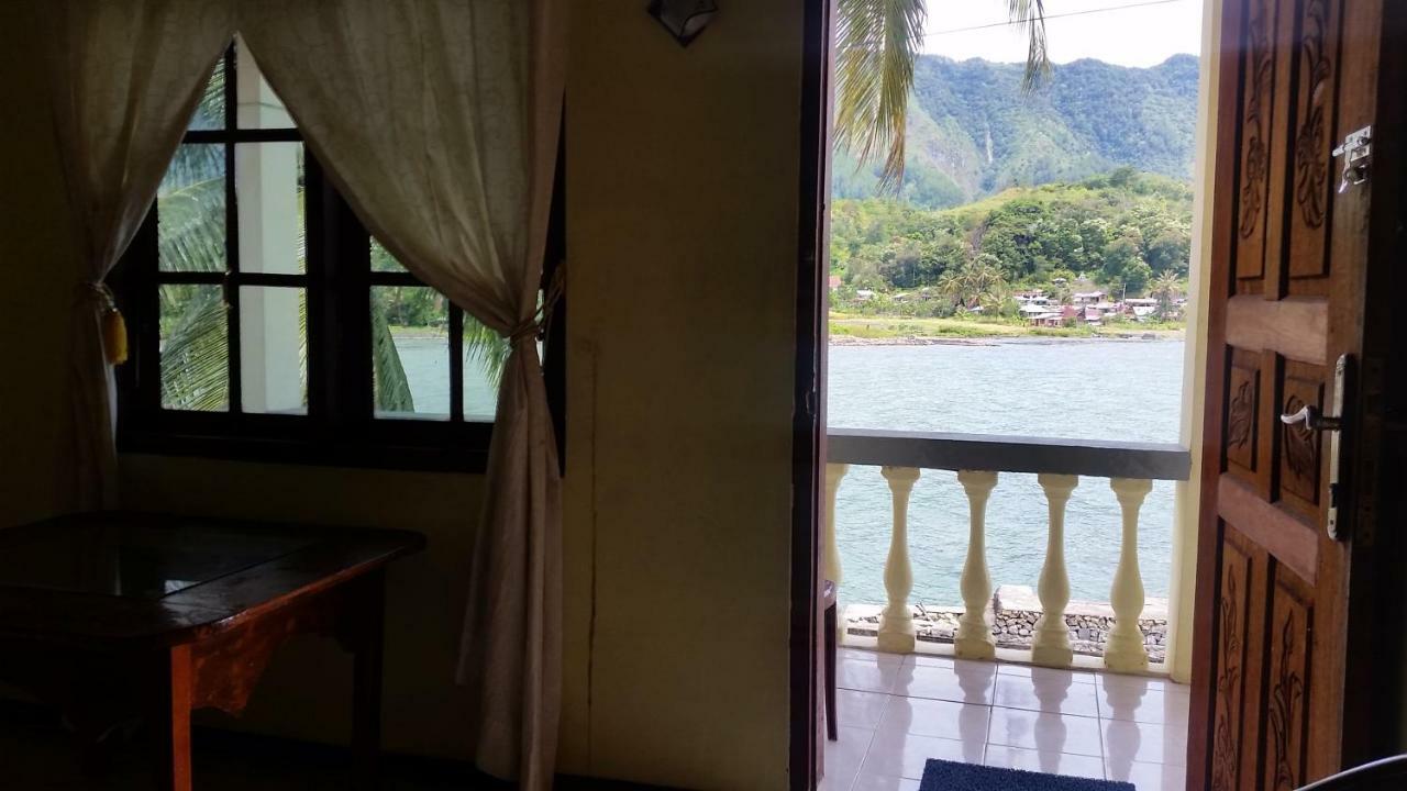 Sibayak Guesthouse Tuk Tuk Exterior foto